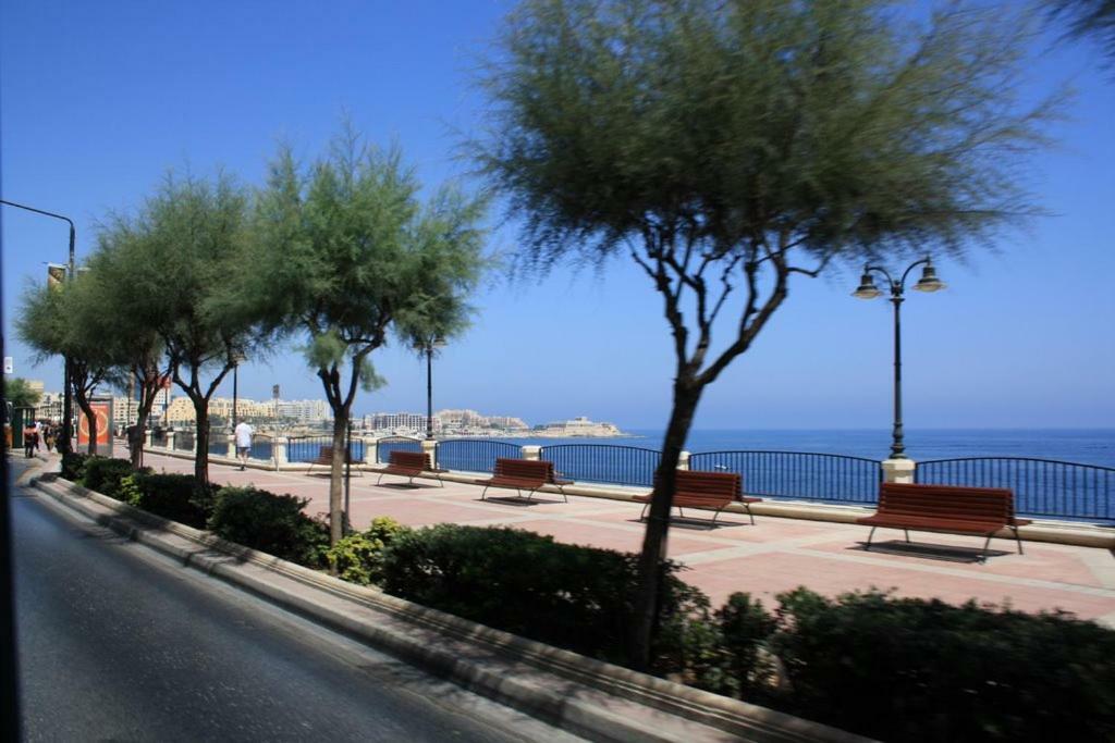Modern Apartment Just Off The Promenade Sliema Buitenkant foto